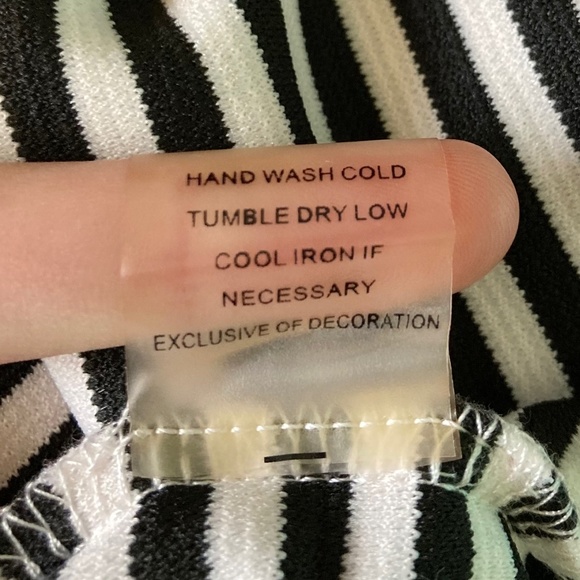 Women’s size small 41 Hawthorn gently used black and white striped pencil skirt - Picture 6 of 6